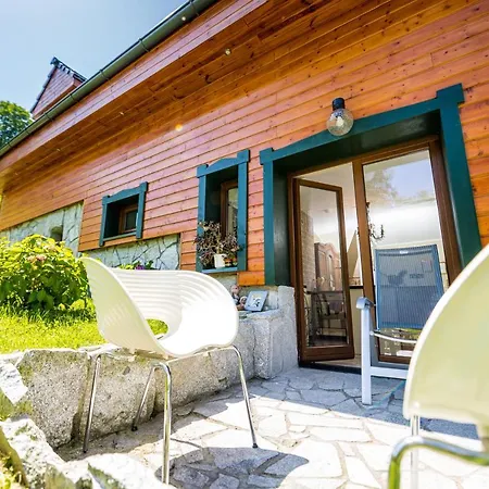 Apartment Centrum Spokoju - Dom W Karkonoszach Zachelmie (Jelenia Gora)